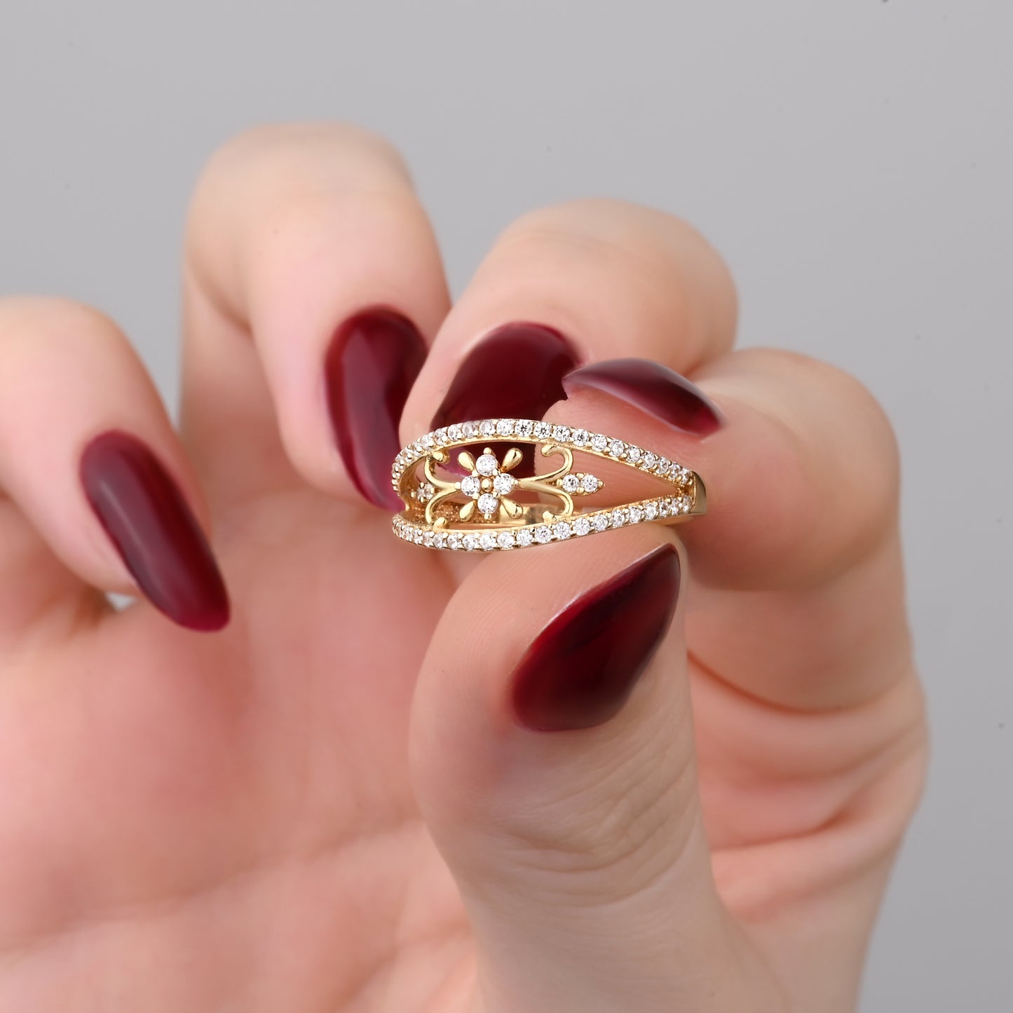 Floral CZ Vintage Ring in 14K Gold