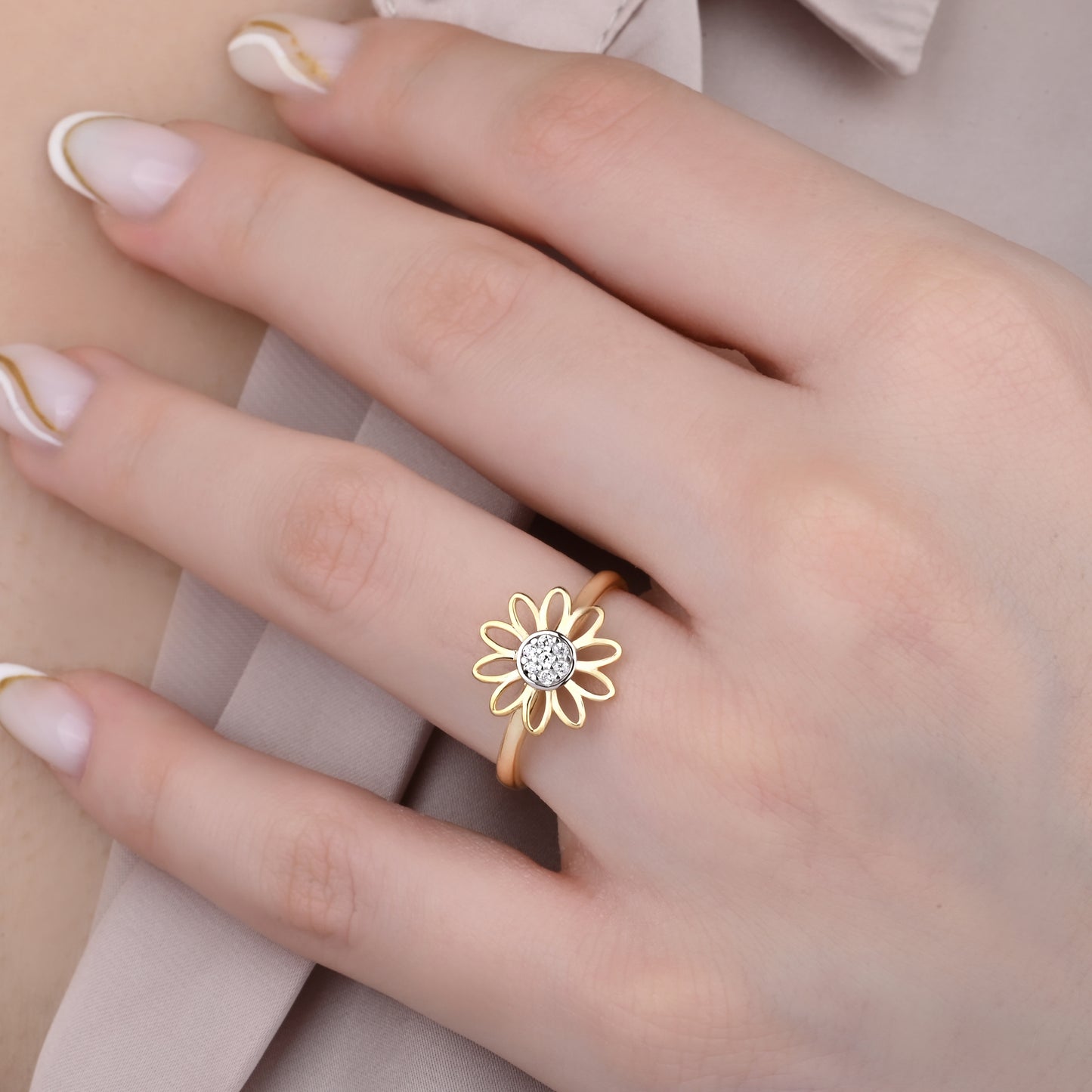 Floral CZ Accent Ring in 14K Gold