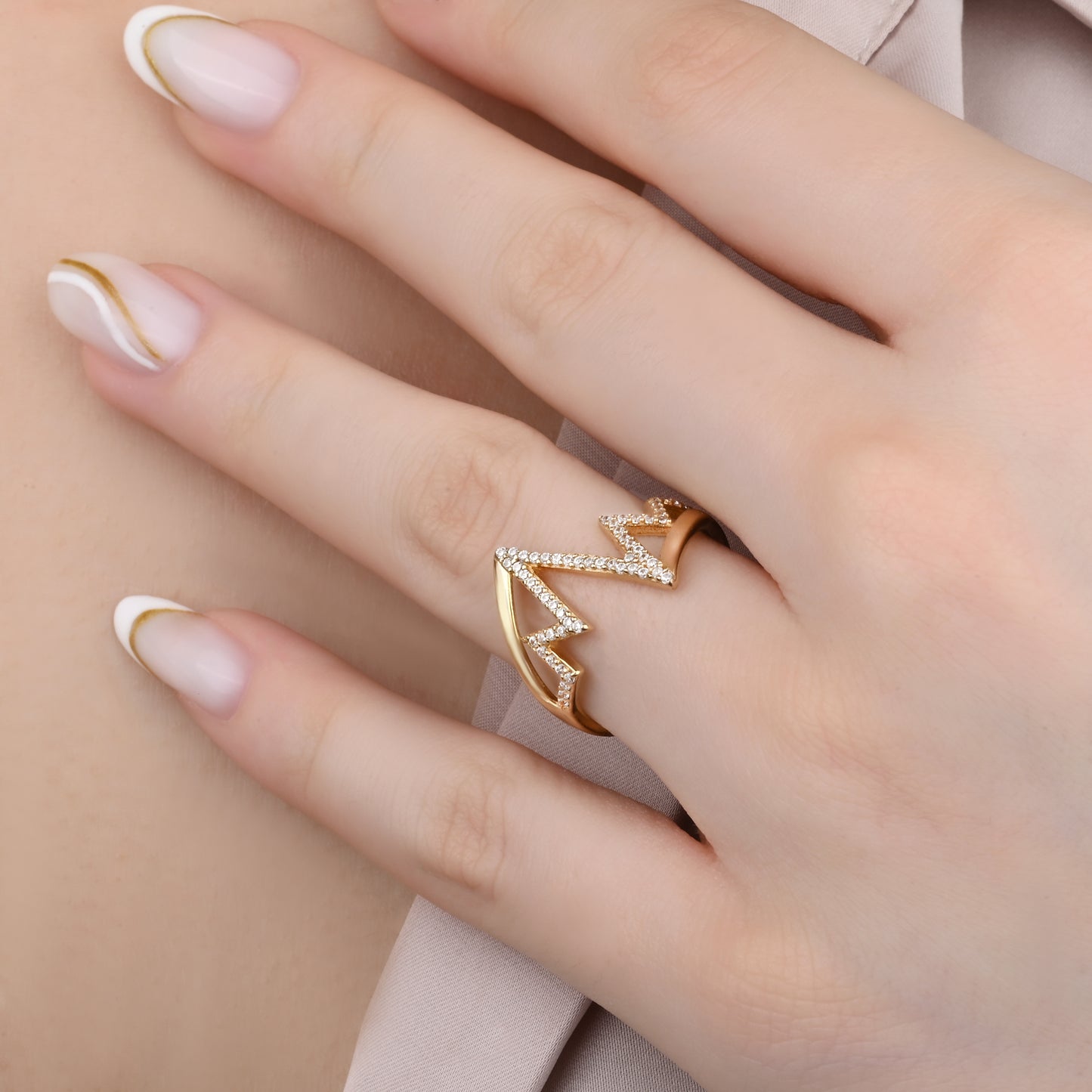Heartbeat CZ-Accented Ring in 14K Gold