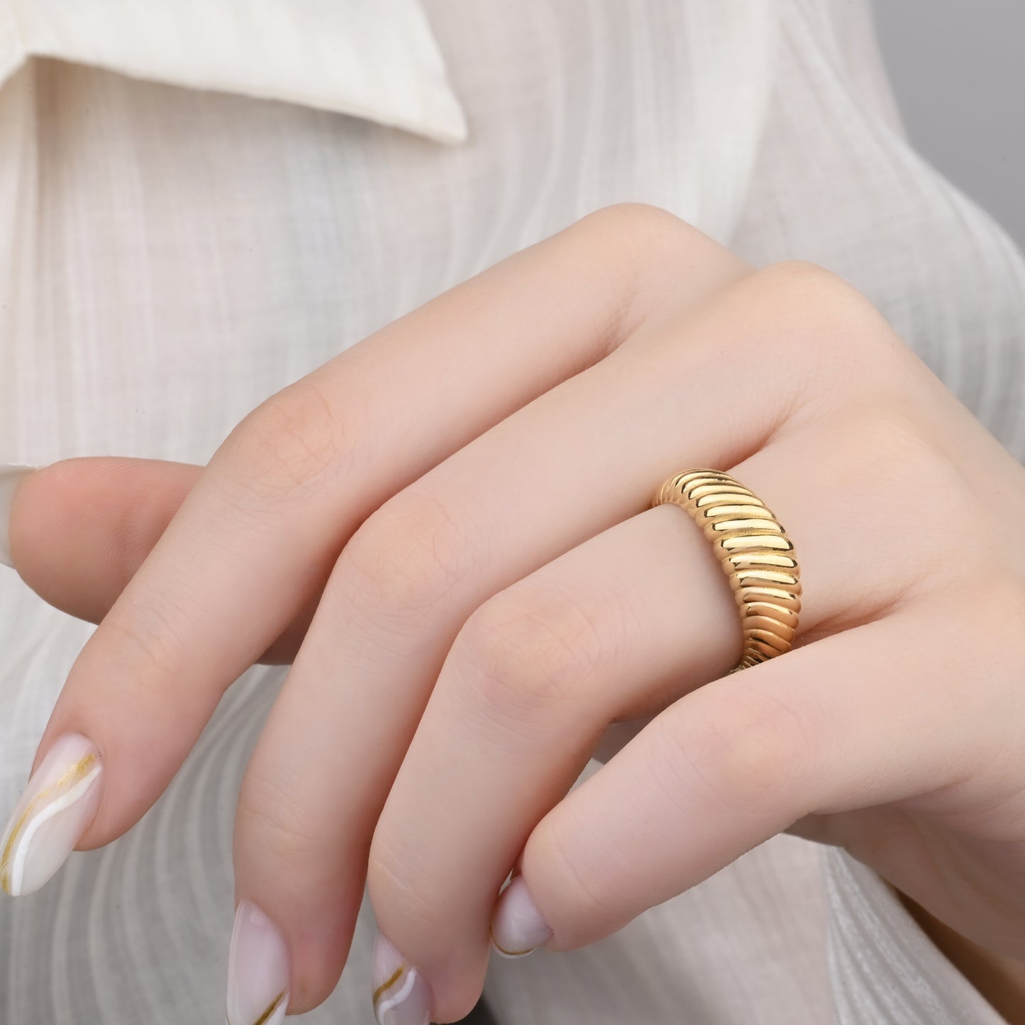 Grooved Band 14K Gold Ring