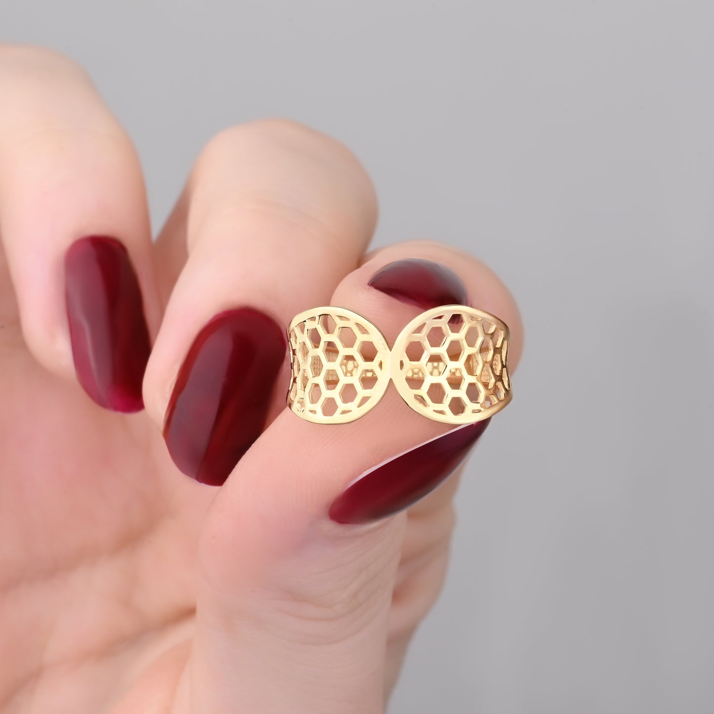 Honeycomb Design Ring in 14K Gold