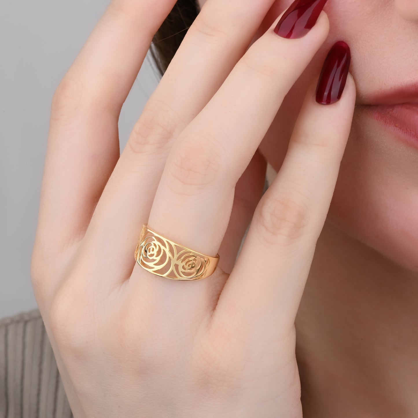 Floral Rose Design Ring in 14K Gold