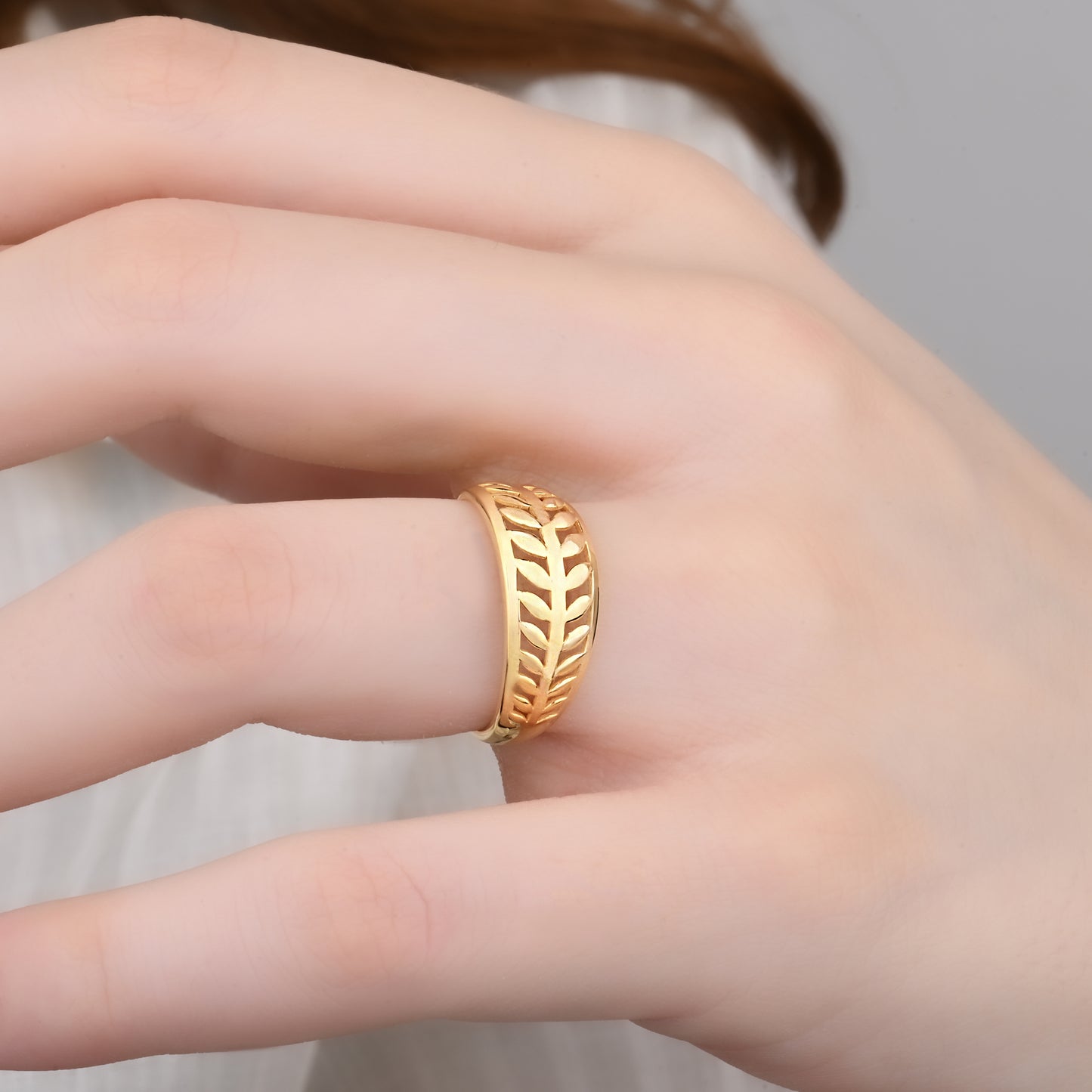 Leaf Pattern 14K Gold Band