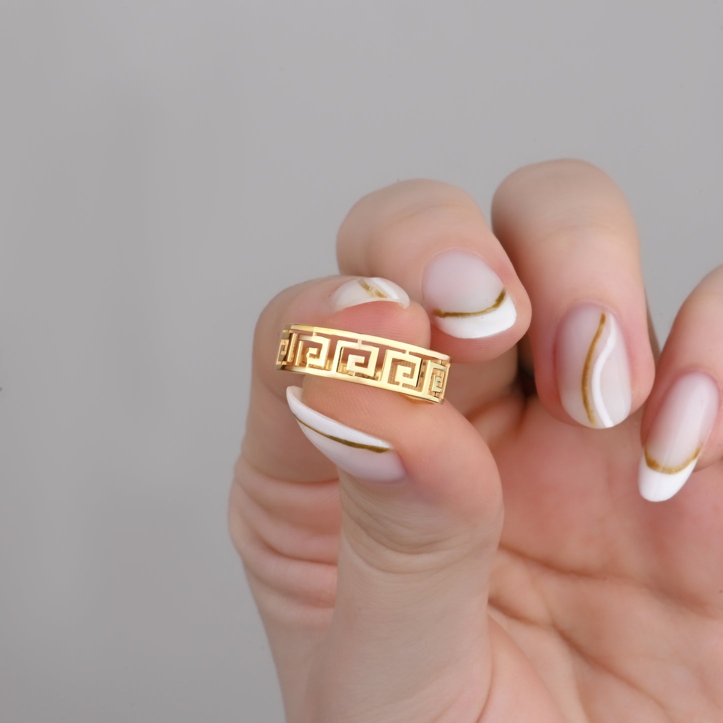 Geometric Loop Band Ring in 14K Gold