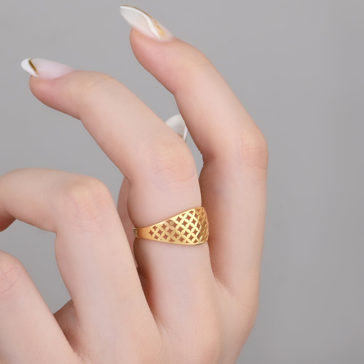 Sparkle Pattern Band 14K Gold Ring