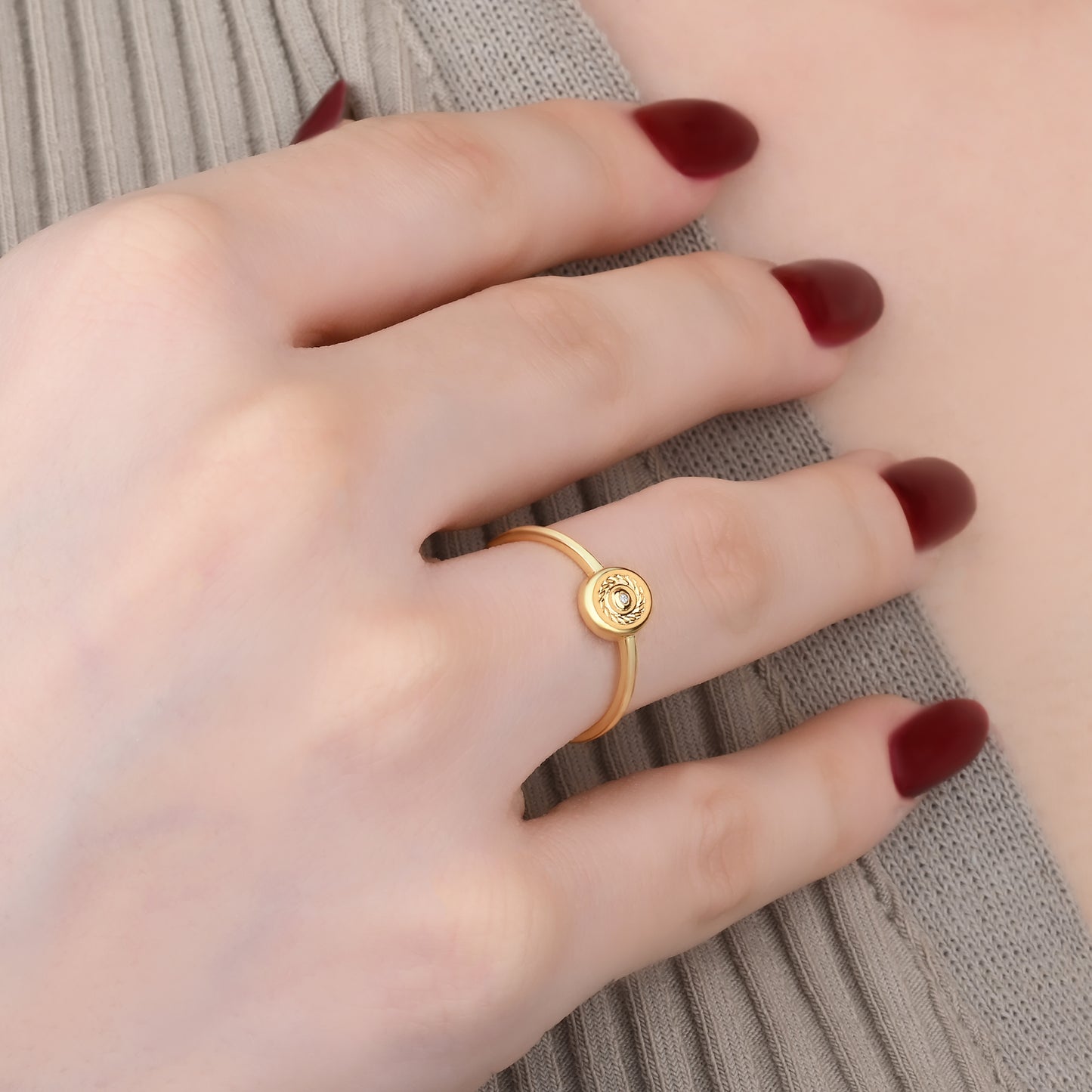 Capsule Royal Medallion Ring