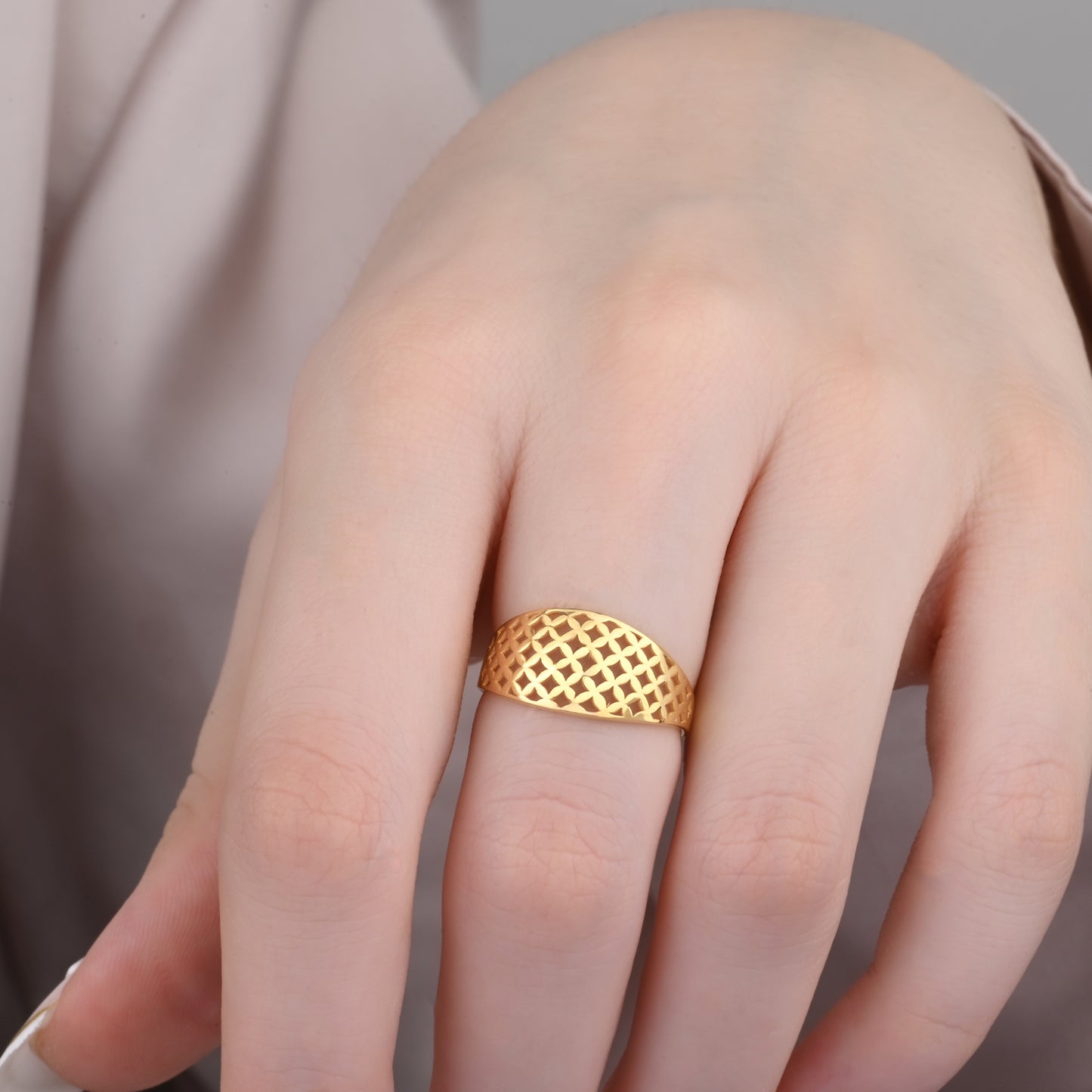 Sparkle Pattern Band 14K Gold Ring