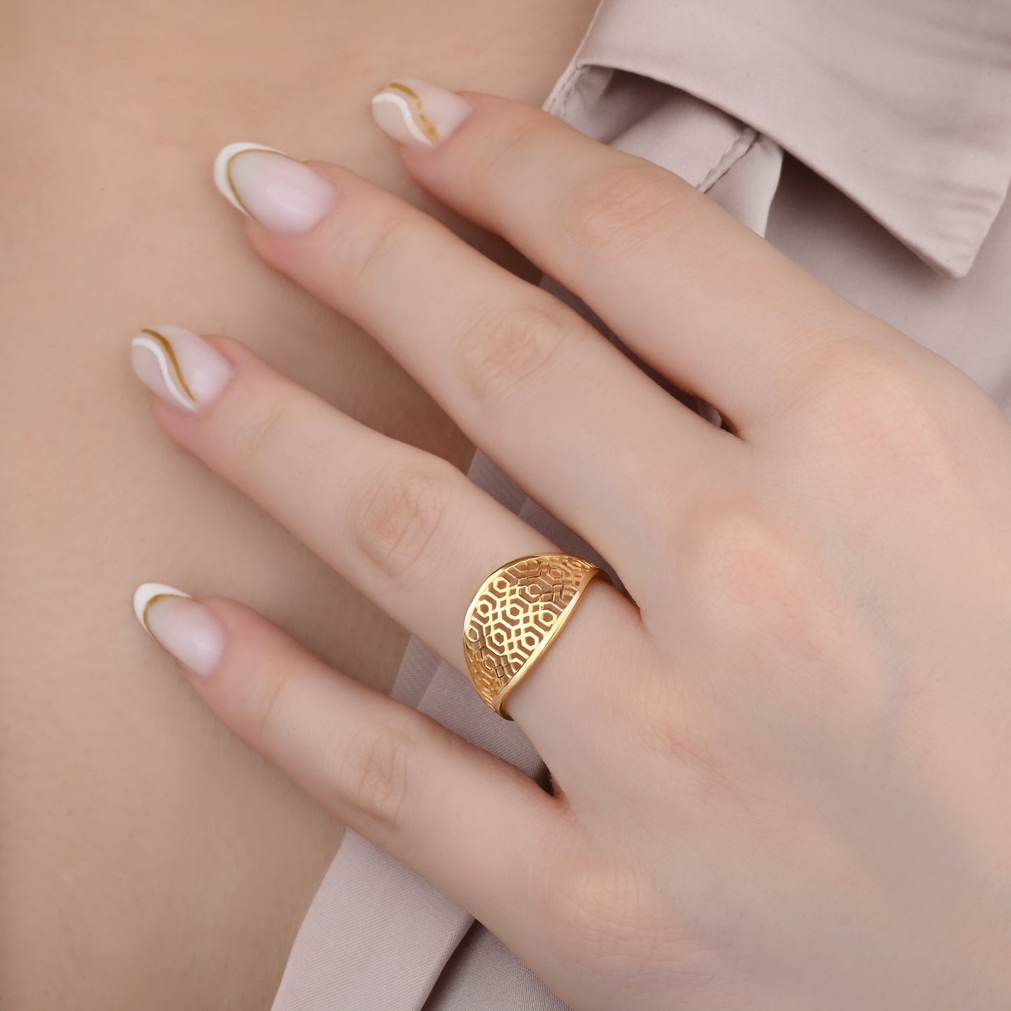 Modern Filigree 14K Gold Band Ring