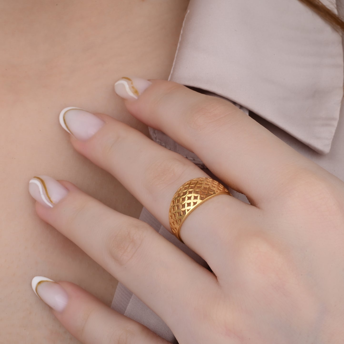 Sparkle Pattern Band 14K Gold Ring