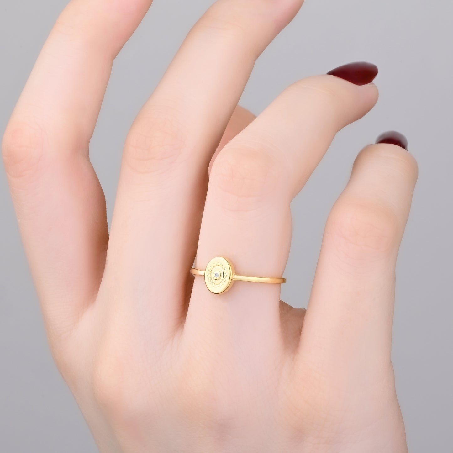 Capsule Royal Medallion Ring