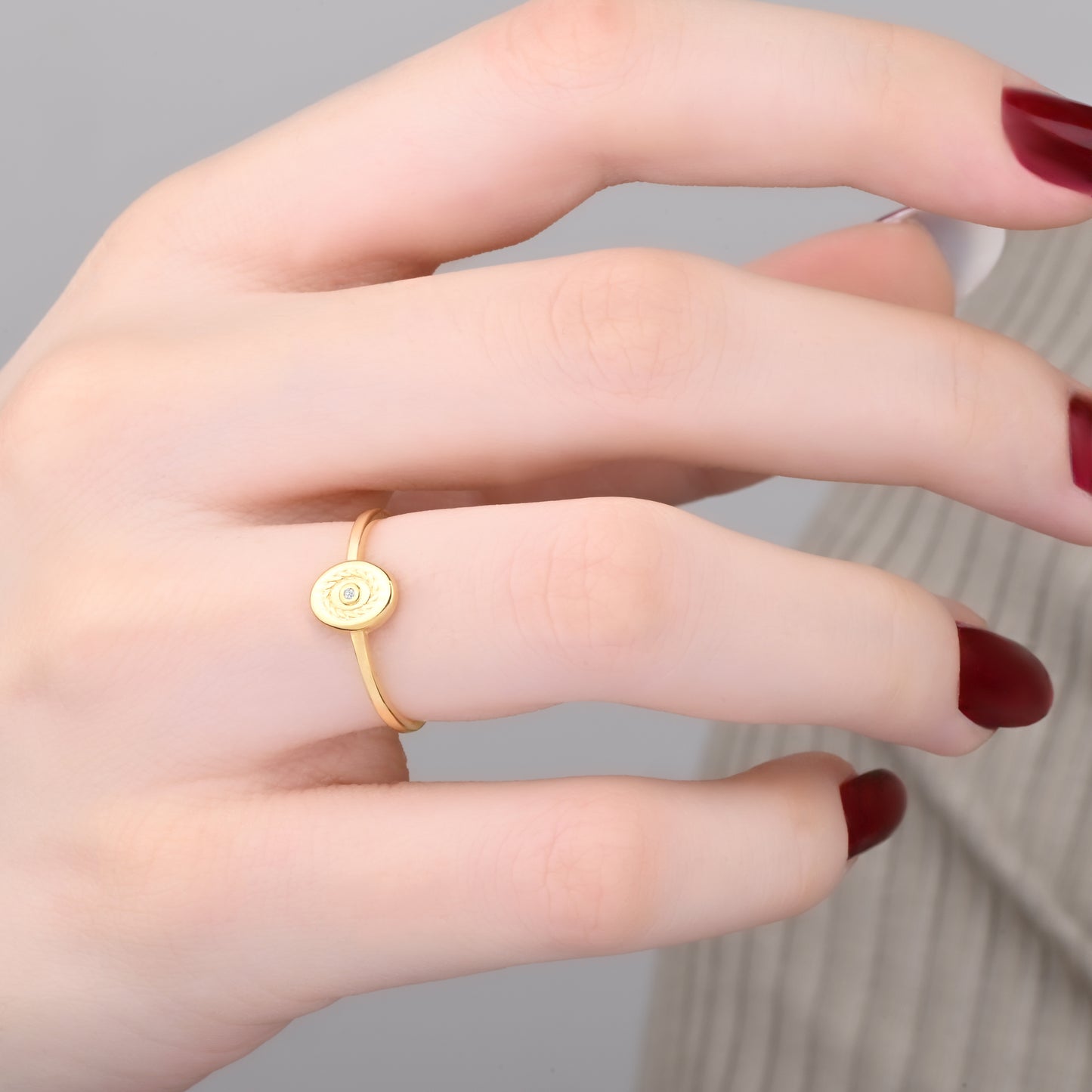Capsule Royal Medallion Ring
