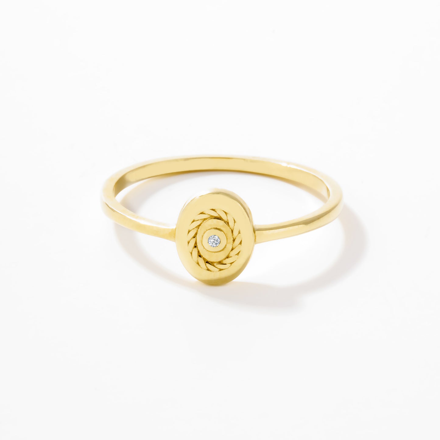 Capsule Royal Medallion Ring